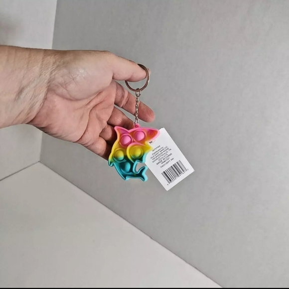 Bubble Pop Snap Shark Keychain Zipper Pull Backpack Charm Multicolor Rainbow - Picture 5 of 6